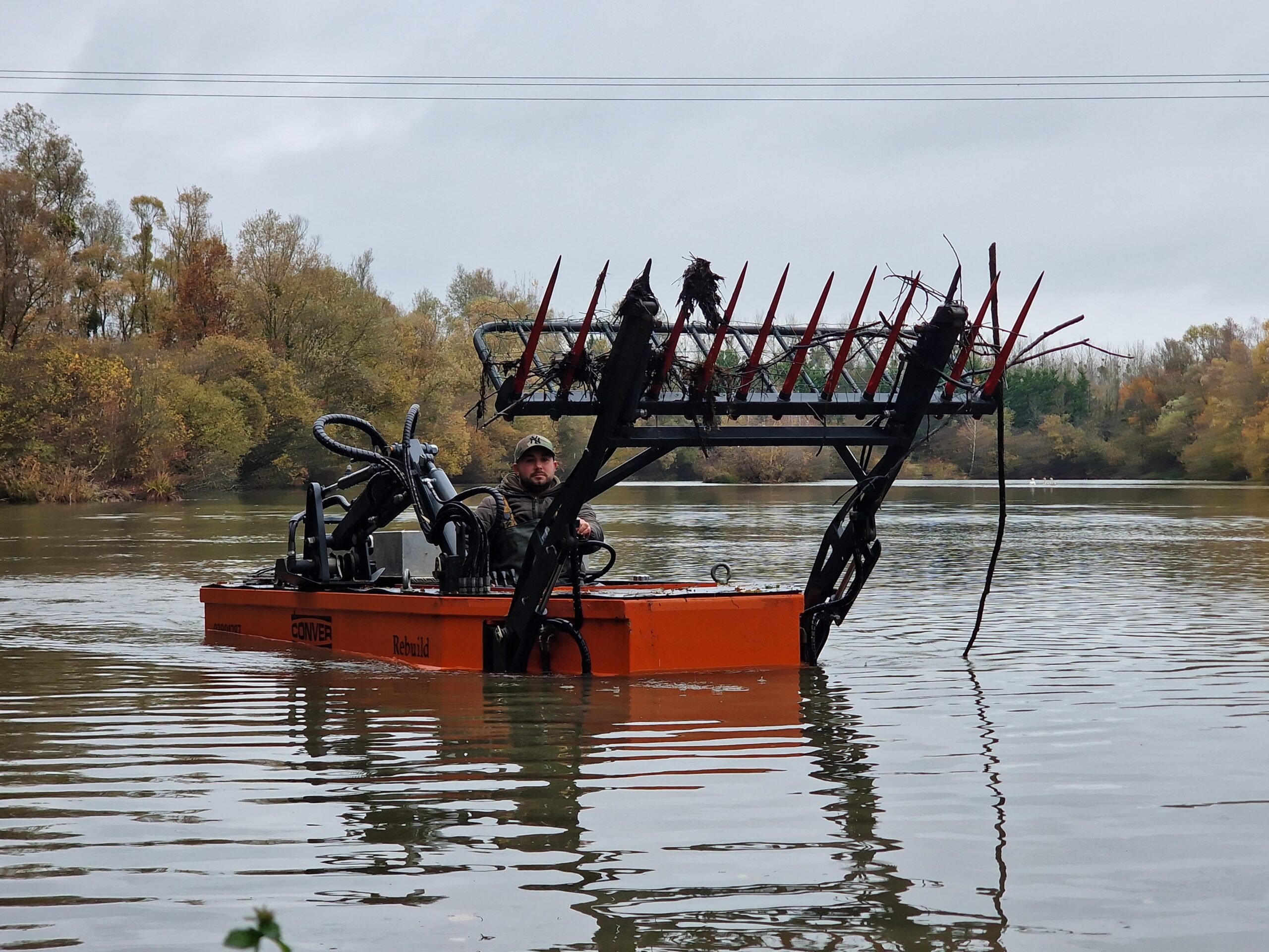 Weedboat Hire Service